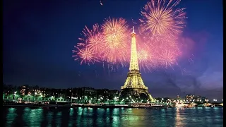 НАЖИВО! Салют до дня взяття Бастилії у Парижі. Fireworks light up the skies around the Eiffel Tower