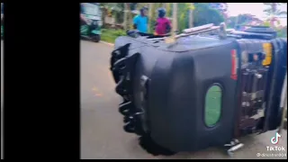 tuk tuk modified sri lanka...🇱🇰 ...😥😥