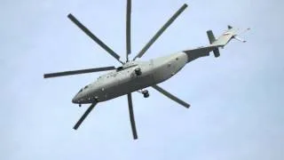 Russian heavy transport helicopter Mi-26T2 "Halo" also capable of aerobatics on MAKS 2011