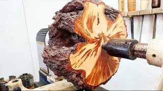 Woodturning - The Phoenix !! 職人技　フェニックスの木を削る！