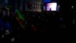 Square in Porto - Euro 2004, Portugal fans