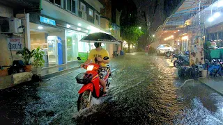 [4K] Walking in Heavy Rain Thunderstorm • Flash Flood Warning in Bangkok 🇹🇭 Thailand