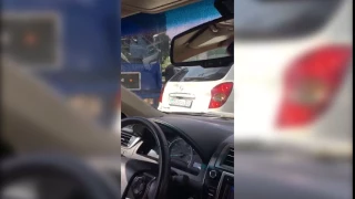 ДТП на проспекте Рыскулова в Алматы: фура "положила" Audi на бок
