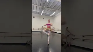 5 Pirouettes! #ballerina #pointeshoes #ballet