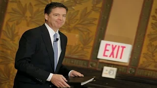 Tổng thống Trump sa thải giám đốc FBI