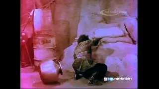 Alibabavum 40 Thirudargalum Movie Climax