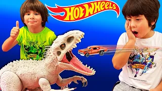 DESAFIO Hot Wheels INDOMINUS REX SUPER COLOSSAL Jurassic World Camp Cretaceous con DANI y EVAN