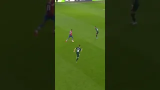 Wilfried Zaha Goes Insane After Getting Fouled