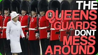 The Queen’s Guards Don’t Mess Around (Antagonising Trained Professionals Is Always A Bad Idea)