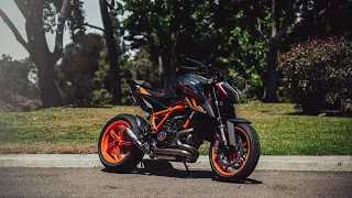 2022 KTM 1290 Super Duke R, BT Moto Flash Review with Dyno and Acceleration Testing