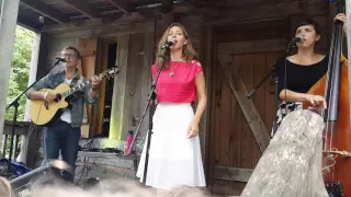 Lake Street Dive cover The Kinks "Lola" live @nelsonvillefest Gladden House Sessions