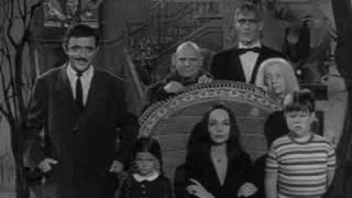 Abertura em port. da série "A Família Addams" (1964-1966)