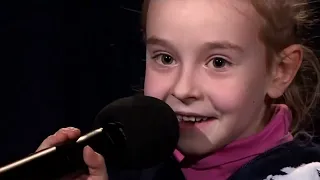 Mała Amelia(Ukrainka) która śpiewała w schronie w Kijowie jest już w Polsce!