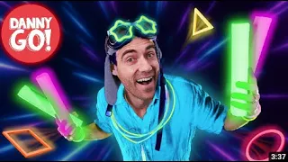 ''Glow in the Dark Shapes Dance!''⚡️🟩 🟣 Glow Sticks Brain Break   Danny Go! Songs for Kids 2