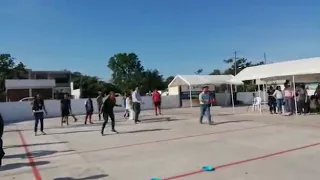 Equipo municipal contra dodgeball