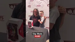 Clay Meets KANE #kane #wwe #autographcollection #wweshorts