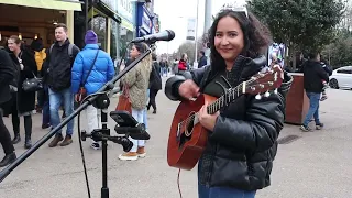 Lewis Capaldi (Forget Me) Covered Beautifully by Mariana Oliveira.