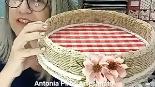 DIY BANDEJA FEITA COM PAPELÃO