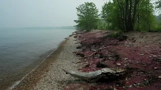 Гранатовый пляж на Байкале