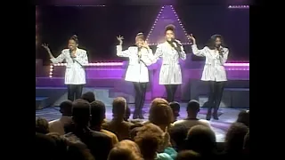 En Vogue "Hold On" live! It's Showtime at the Apollo! 1990