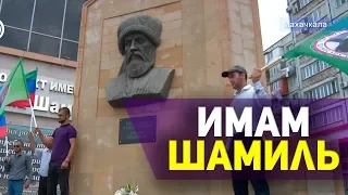 В Махачкале обновили памятник Имаму Шамилю