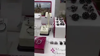 Бомбические украшения из серебра с чешскими гранатами от компании Royal Garnets
