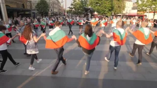 Bulgarian Folklore Dance Flash mob in London 2017/ Български Фолклорен Танцов Флашмоб в Лондон 2017