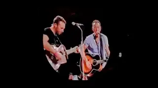 Coldplay & Bruce Springsteen WORKING ON A DREAM Acoustic Live 😲🙌 MetLife Stadium NJ 06-05-22