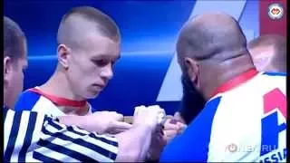 [Армрестлинг] Молодой украинский паренек Олег Жох против 110 кг.кавказца....никто не ожидал.