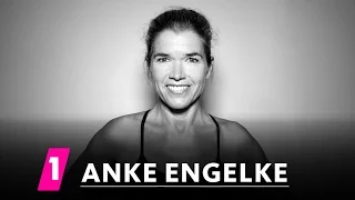 Anke Engelke im 1LIVE Fragenhagel | 1LIVE