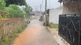 Rain in rural village indonesia in this morning || idvillage