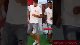 Baila Vini Jr e Paquetá 🔴⚫️🕺🏻🕺🏻