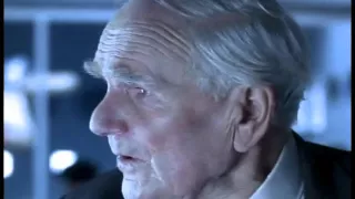 Desmond Llewelyn's 007 Heineken commercial (1999)