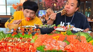 ซาซิมิแซลมอนกับพี่ดีเจภูมิแซ่บคักขนาดครับพี่น้อง Salmon Sashimi MUKBANG EATING SHOW/โก้อีสานพาแดก