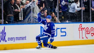 Mitch Marner's record-tying goal is as clutch as they come!