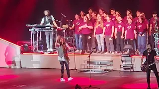 Crocus Plains Choir on stage w/Foreigner 2024