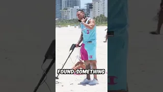 GOLD DIGGER EXPOSED BY METAL DETECTOR!! #shorts