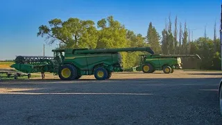 John Deere x9 1100 & Claas Lexion 8800 Combine Harvester ll Wheat Harvest 2023 #johndeere #claas