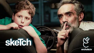 Hiding from Mom | enchufetv