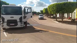 Encontrei o amigo China no ( Ford cargo 2429 ) Entroncamento de Sátiro Dias . BA 233