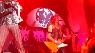 Alice Cooper "Dirty Diamonds" St.Paul,Mn 8/5/15 HD