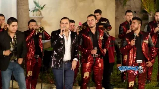 Enigma Norteño Ft. Banda Renovacion - Van A Querer Mas (En Vivo 2016)