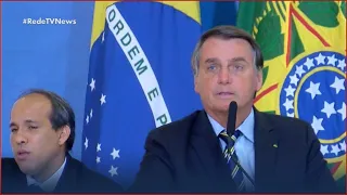 Bolsonaro volta a defender voto impresso