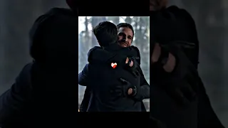 Barry hugs Oliver 🥰 #theflash #arrow #dc #superhero #edit #shorts