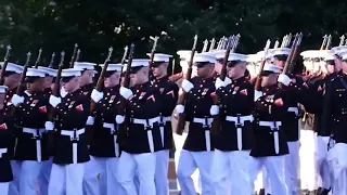 US MARINE SILENT DRILL