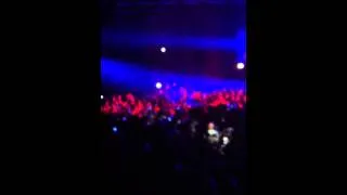 hardcore superstar live here comes that sick bitch.live lisebergshallen @gothenburg 2011