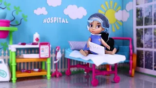 🏥💔 My Best Friend is Sick in the Hospital | Disney Princess Videos