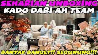 AUREL SEHARIAN UNBOXING KADO !! DARI SEMUA AH TEAM !!