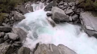 Kokatahi, Kayak in west coast New Zealand