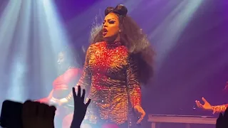 Gloria Groove - Arrasta - Ao Vivo em Porto Alegre, 05/10